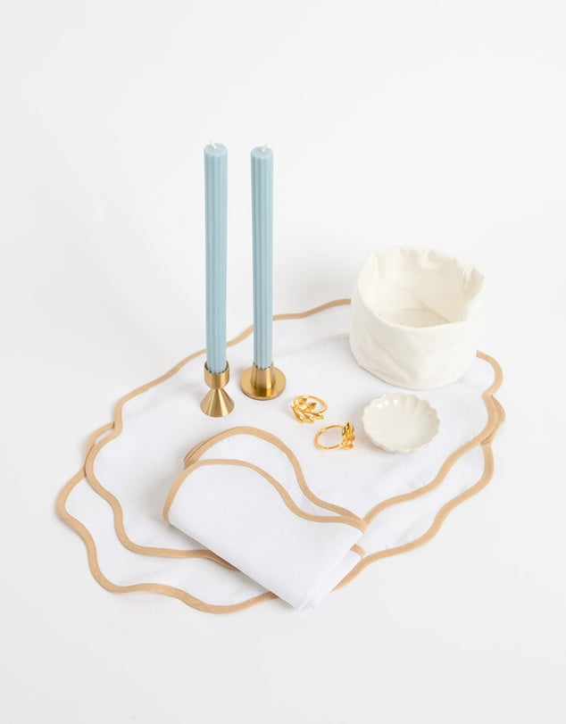 Linen Table Placemat and Napkins Set with Scalloped Edges-4