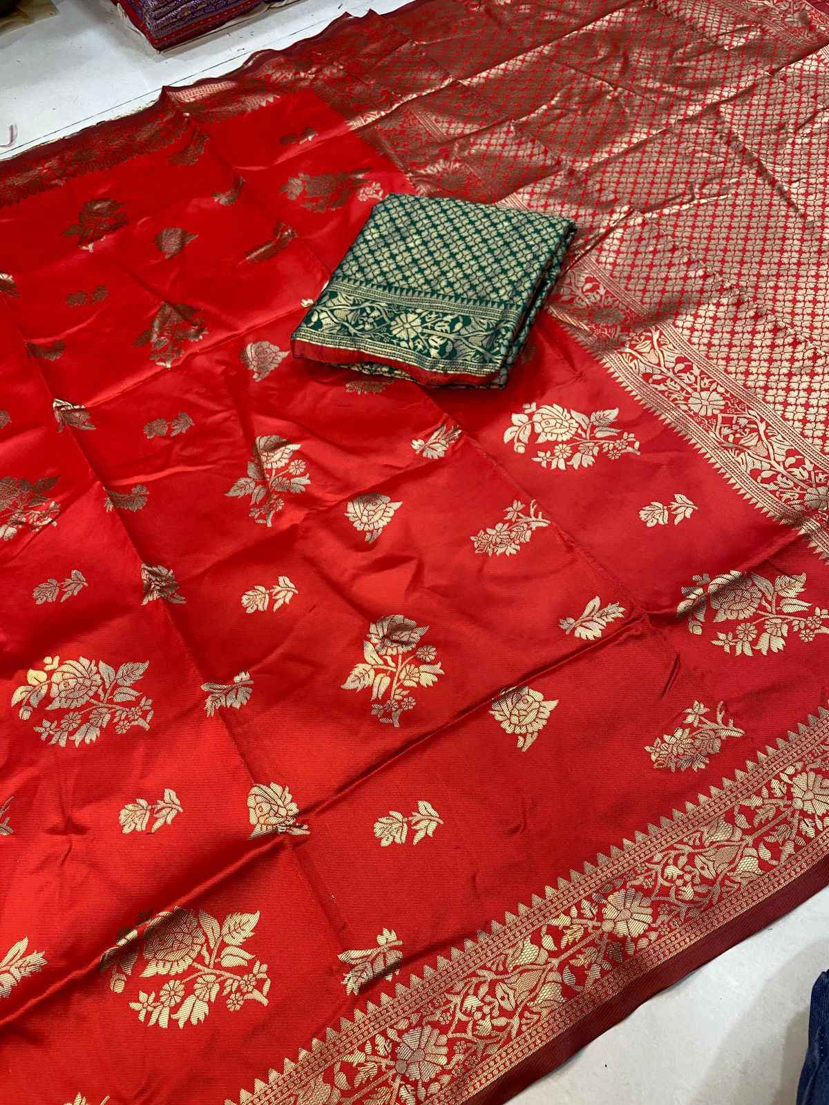 Sindoori Rang Soft Silk Jacquard Saree Rameshwar