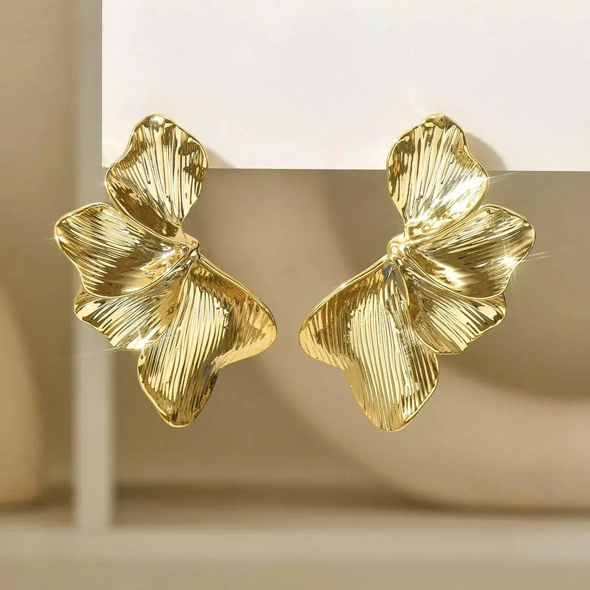 Elegant Leaf Stud Earrings for Everyday Grace SORI STYLE
