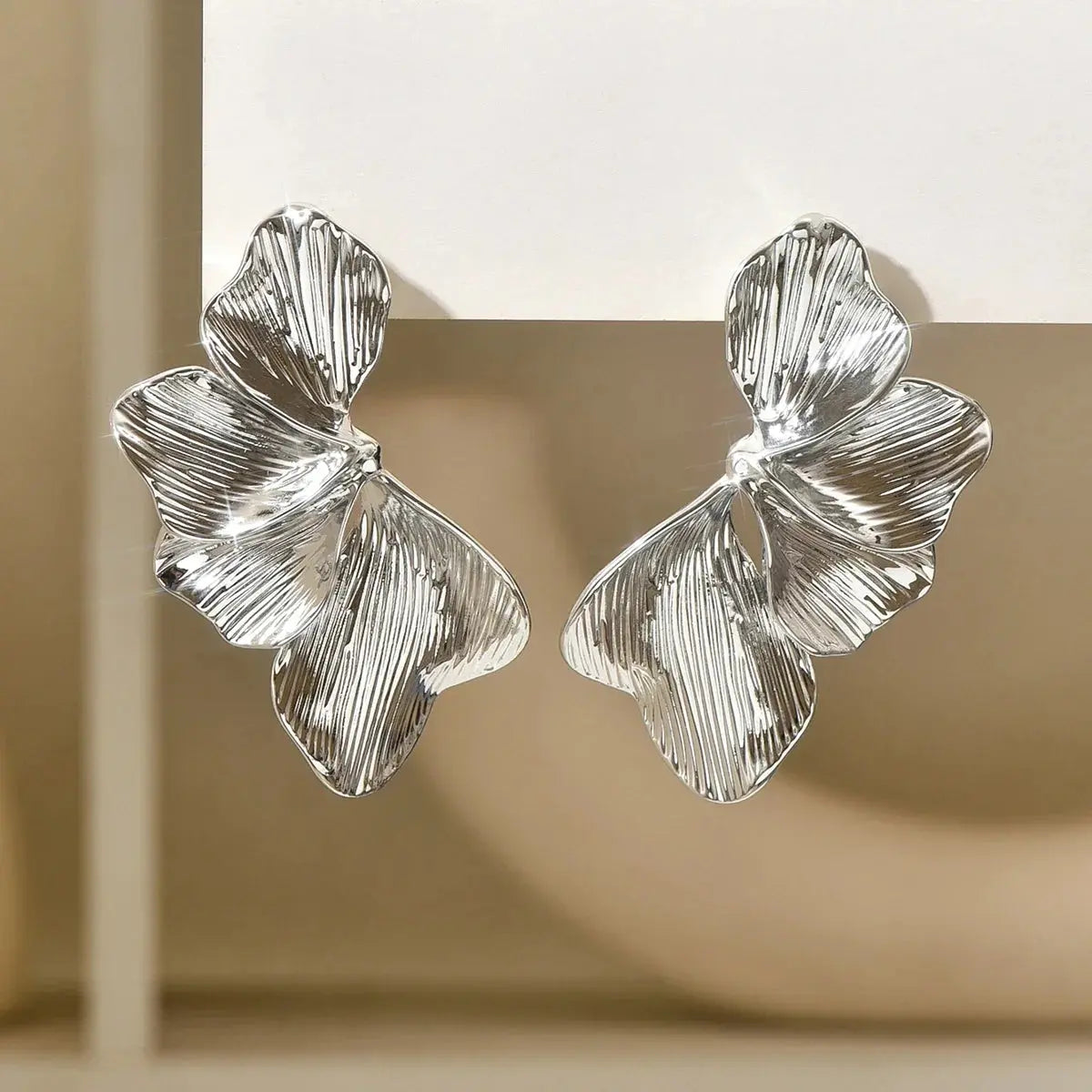 Elegant Leaf Stud Earrings for Everyday Grace SORI STYLE