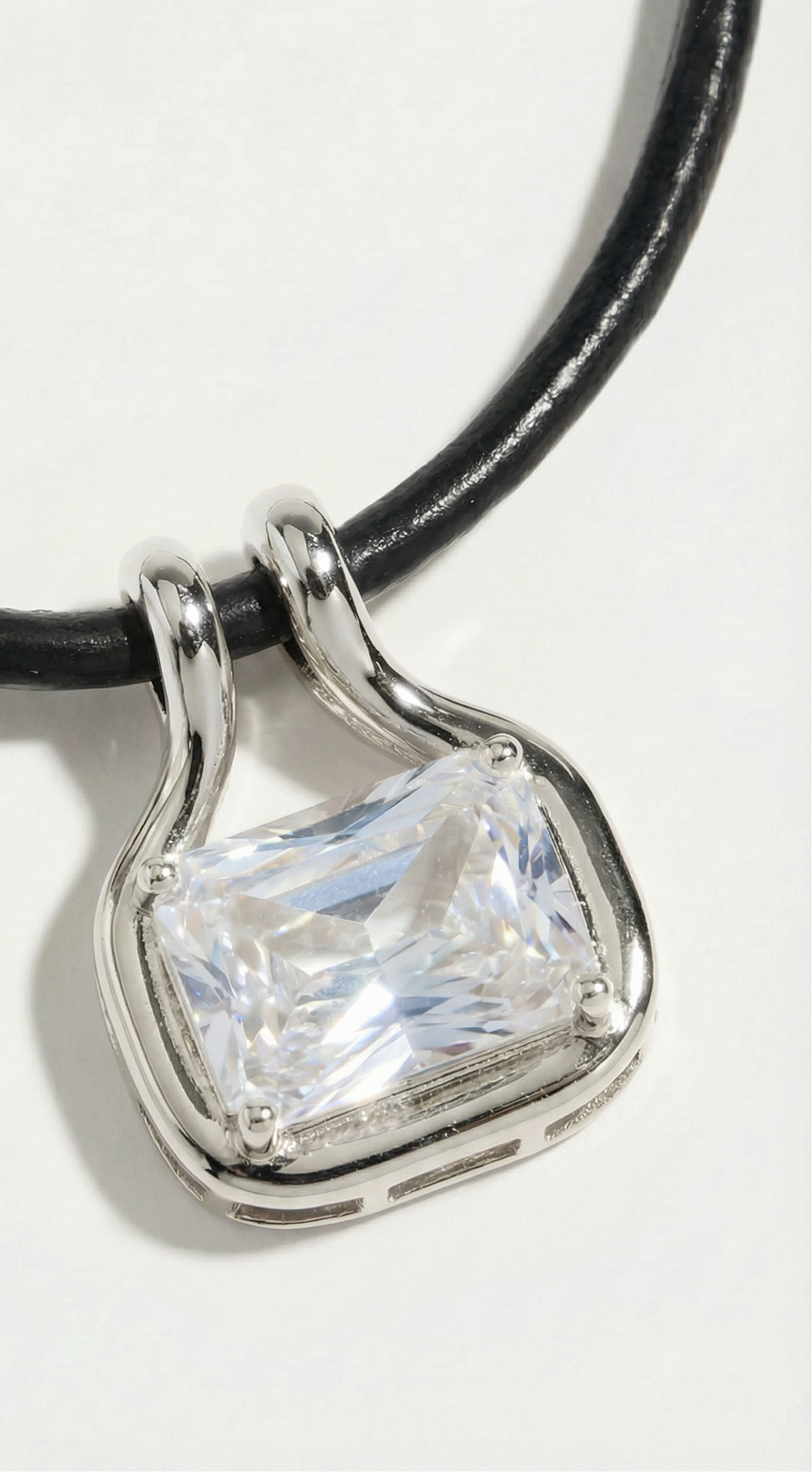 Naia Gem Pendant Necklace