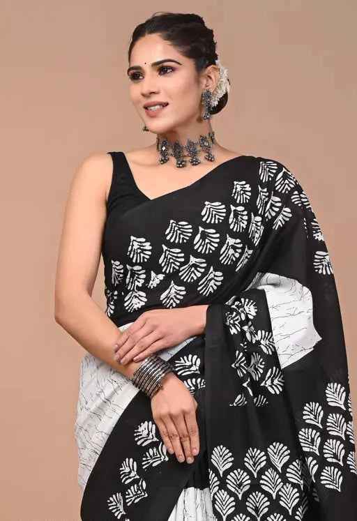 InkBloom Monochrome Mulmul Magic Saree Yooneck