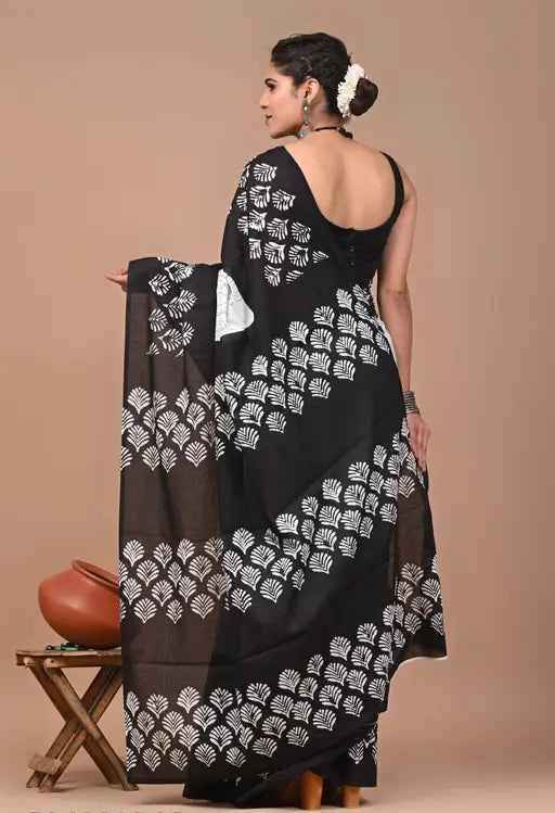 InkBloom Monochrome Mulmul Magic Saree Yooneck