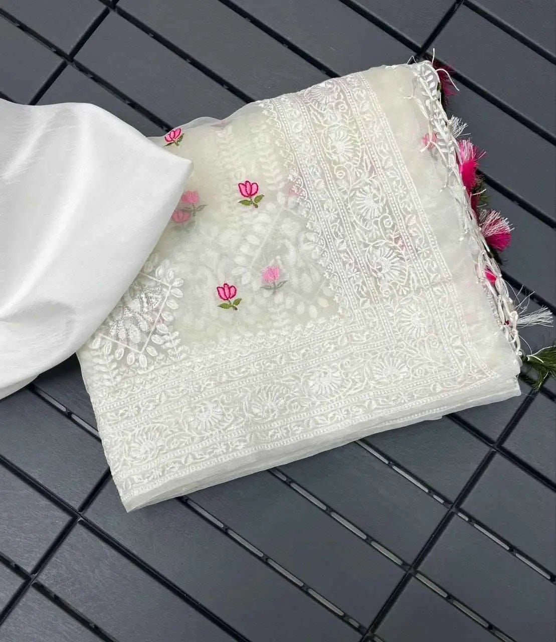 Noor-e-Kamal Lucknowi Embroidered Pure Organza Saree with Satin Silk Blouse Ganpati