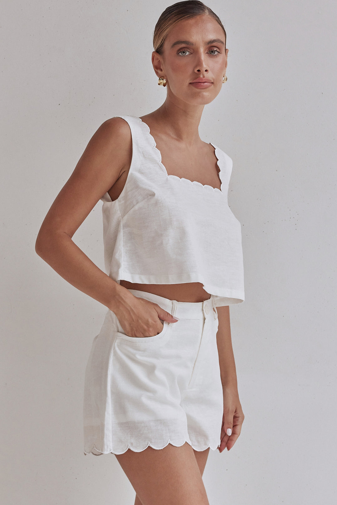 White Linen Shorts with Scalloped Hem – Lightweight & Chic-1
