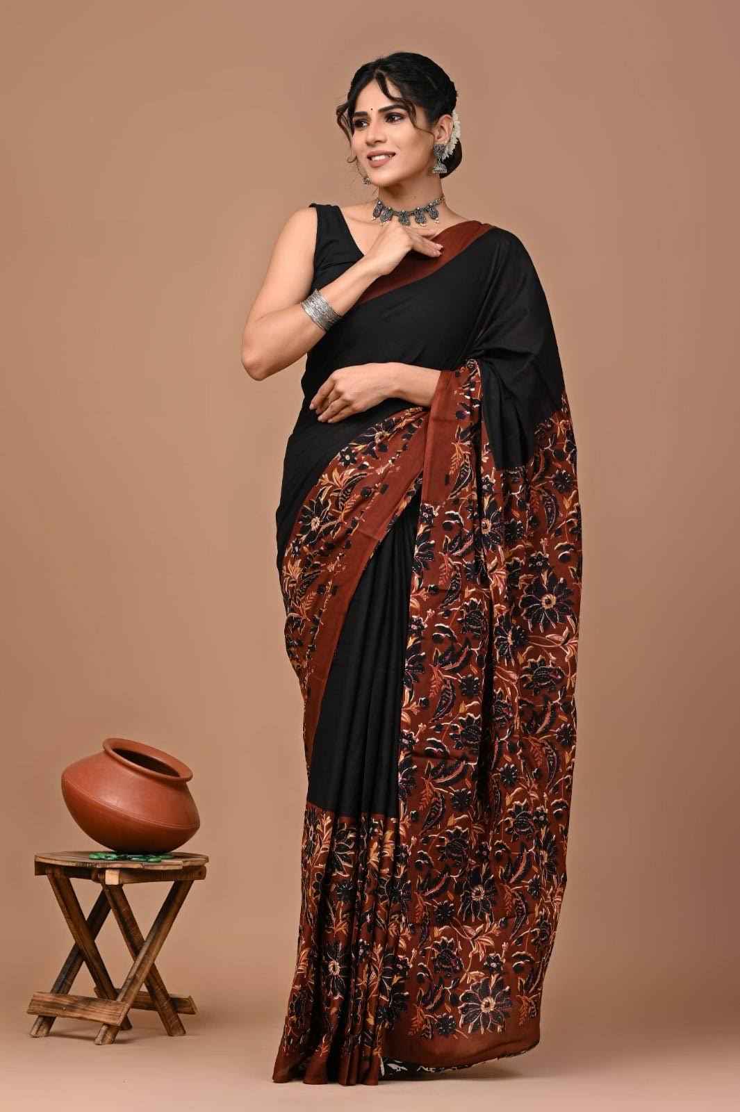 Rust Bloom Handcrafted Mulmul Cotton Saree Yooneck