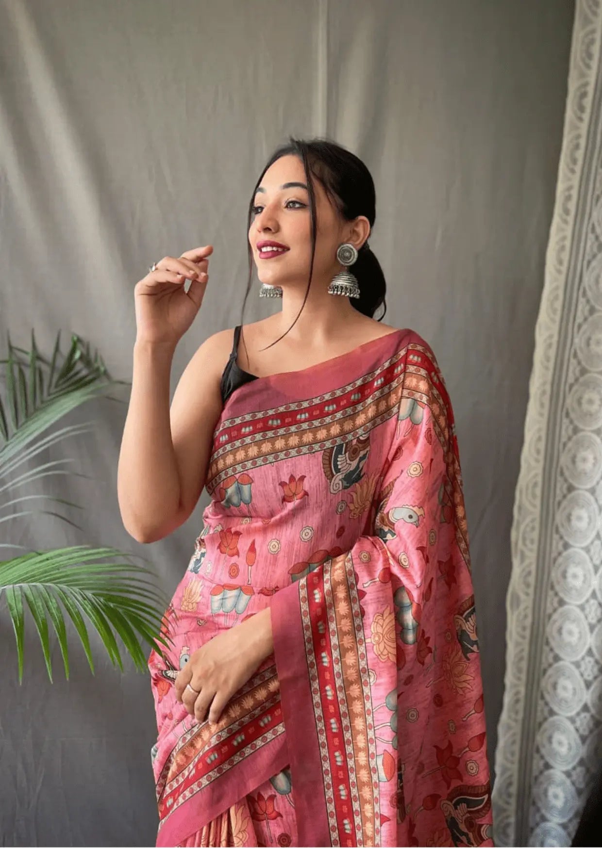Sampriti Kalamkari Malmal Saree Yooneck